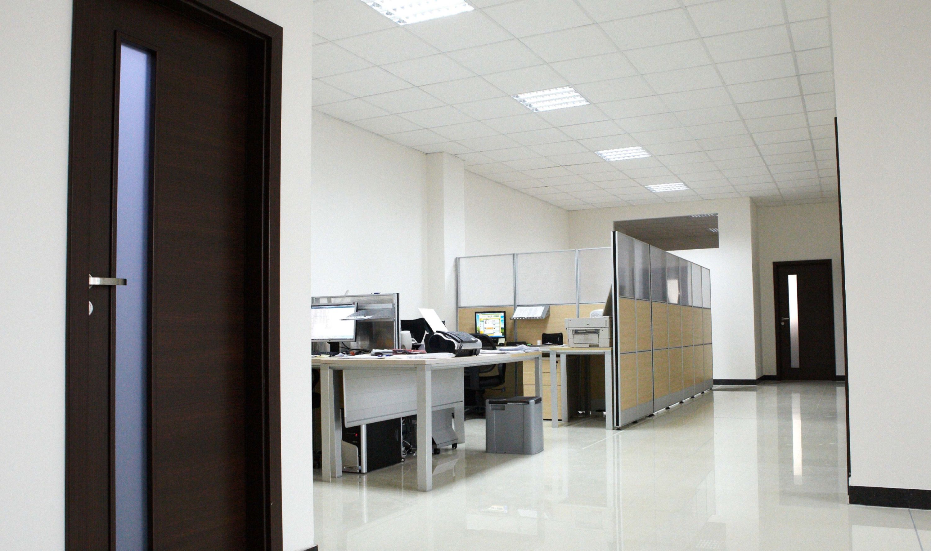 Bright offices, ready to move in
